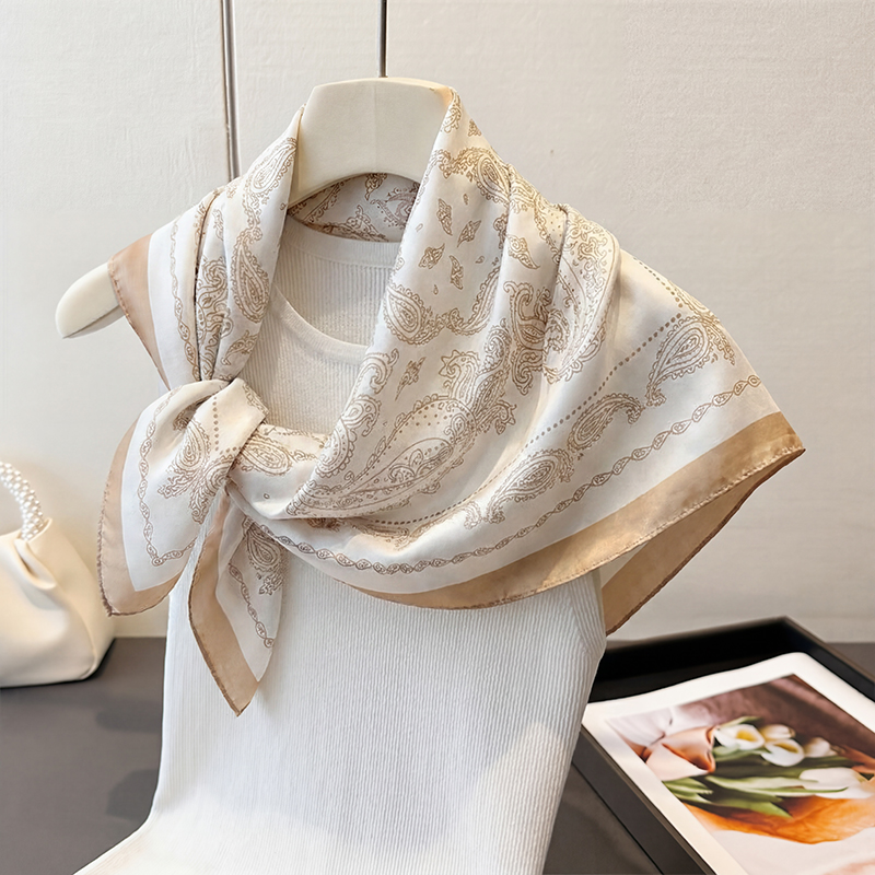 Pañuelo Cuadrado Vintage Beige - Ascot Neck Scarf reseña y precio
